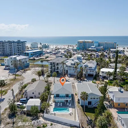 Stunning Near Beach Residence On Palermo Circle